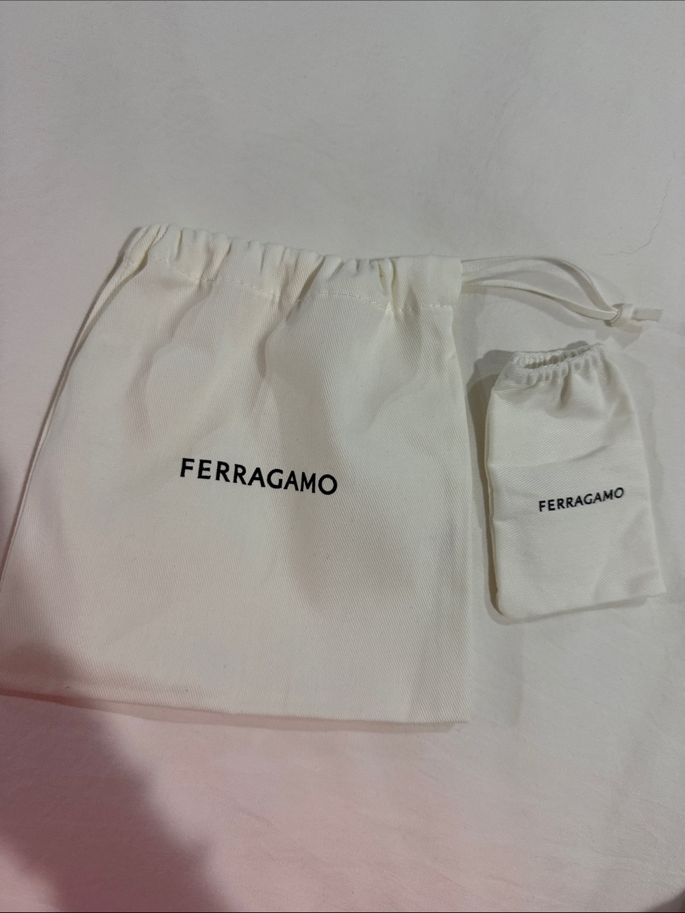 Small drawstring dust bags